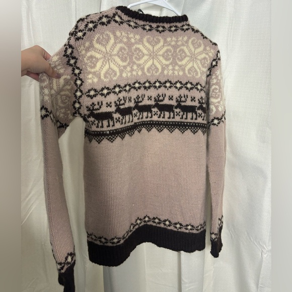 Vintage Hand-knitted Nordic Reindeer Sweater Made in Norway - Picture 3 of 3